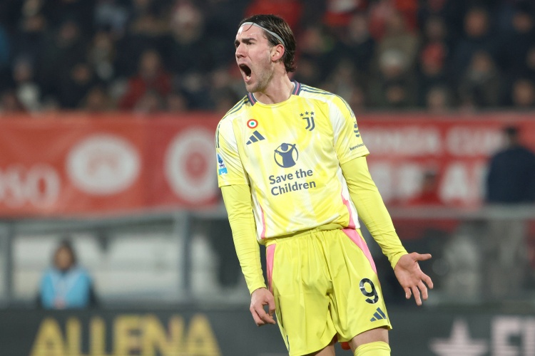 意媒:国米为DV9开800万欧免签年薪,但他尚未回应毕竟为时尚早